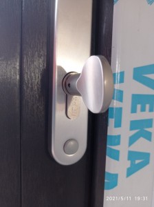 Двері вхідні VEKA Softline 82