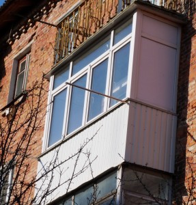 Балкон VEKA